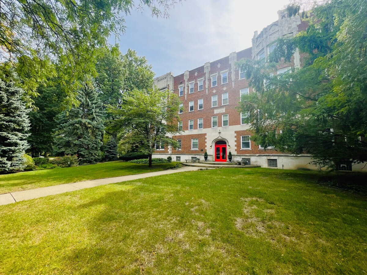 Townhouse Apartments - Townhouse Apartments