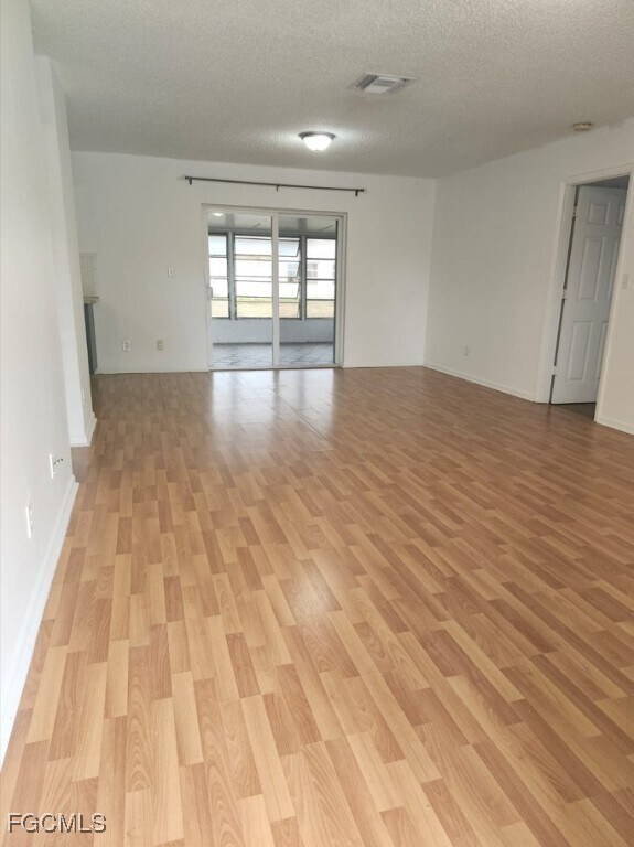 Photo - 112 Kerr Cir