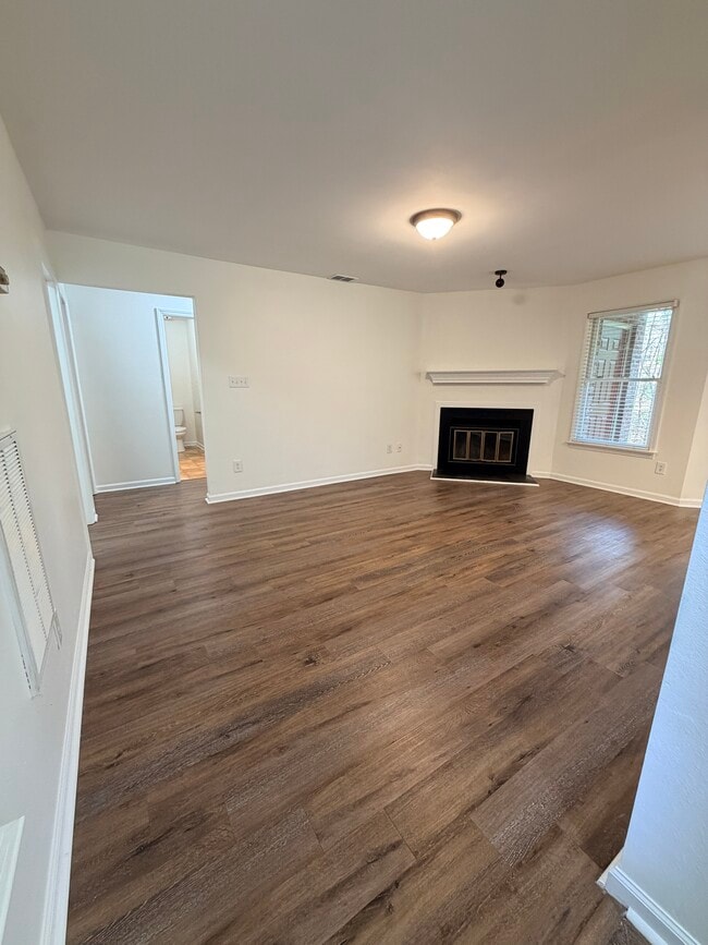 Building Photo - 109 Killam Ct Unit Apt LC