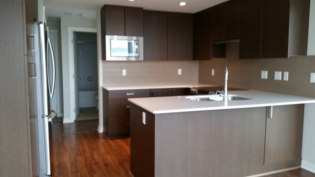 125 Columbia St Unit 1-Bedroom Condo