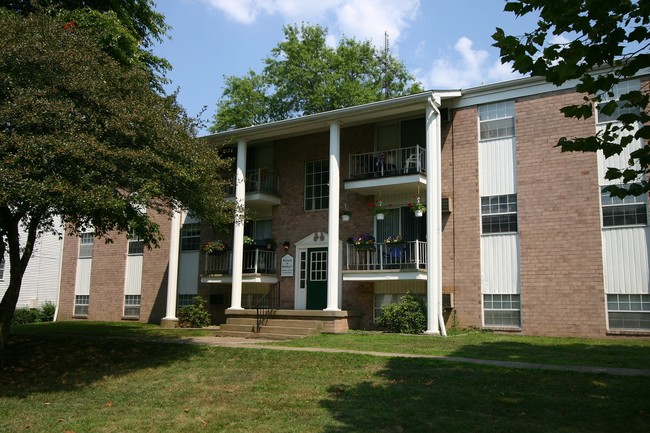 Building - Eastwood Arms Apartments