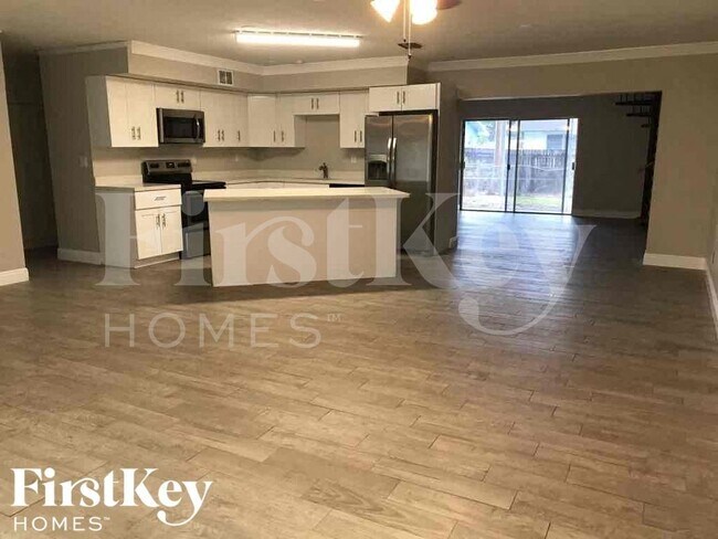 Photo - 4882 Pine Cone Ln