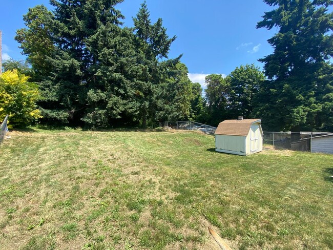 Photo - 4 bedroom Seatac rambler w/ large yard
