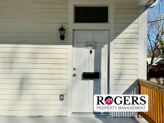 Photo - 218 College St Unit C