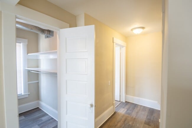 Photo - 37735 Vine St