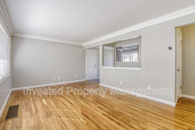 Photo - 1365 S Grape St