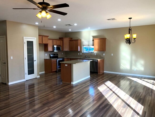 Photo - Beautiful Home in Great Neighborhood!