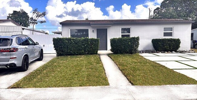 Photo - 721 N 68th Terrace