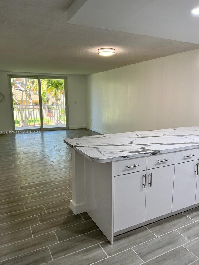 Photo - 6940 Miami Gardens Dr Unit 1-221