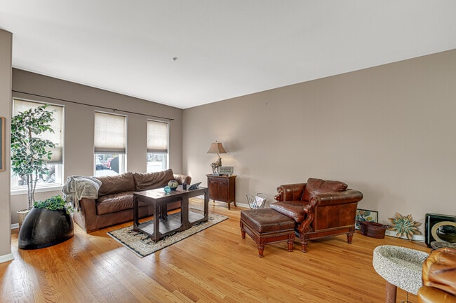 Photo - 8217 Lincoln Ave