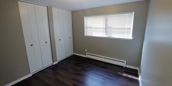 Bedroom has large closets - 2809 W 13 Mile Rd Unit #3