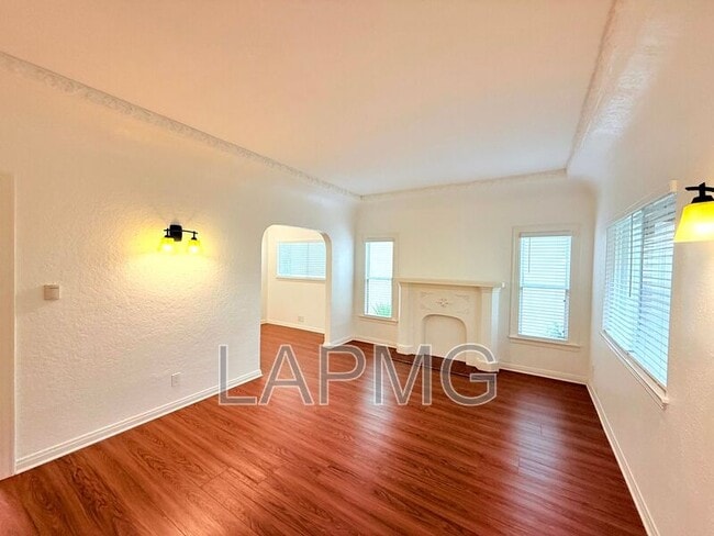 Photo - 2751 Pomeroy Ave