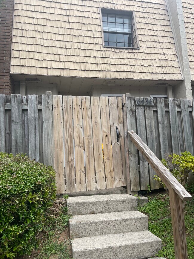 Building Photo - 6434 Woodstone Ter Unit Wood Stone Terrace