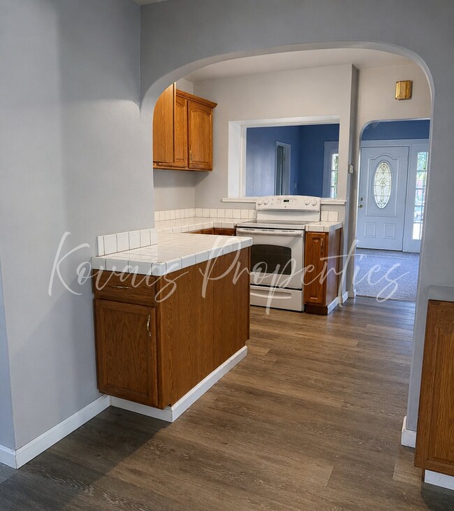 Photo - 1036 Rosemore Ave