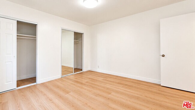 633 Hayworth Ave Unit 3