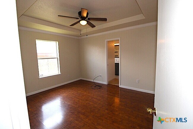 Photo - 3303 Solomon Dr