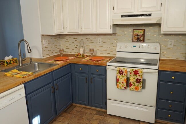 Photo - 25 Stillwood Cir