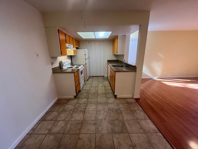 Photo - 1 Bedroom & 1  Bathroom Apartment Unit 319-P