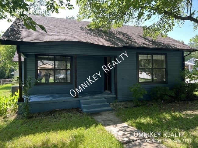 Building Photo - 215 N Morrow St Rental