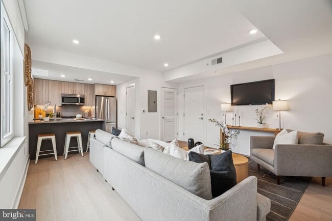 Photo - 2000 Dreer St Unidad 606