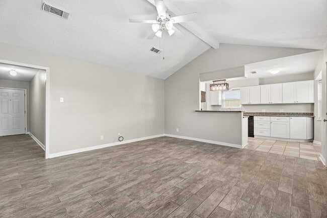 Photo - 3214 White Sail