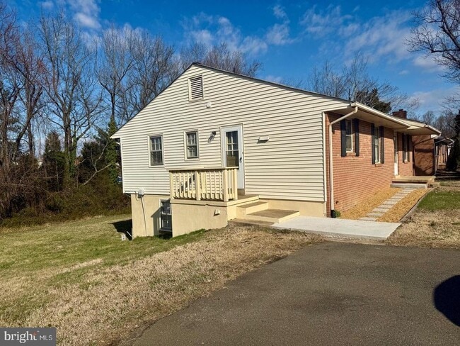 1010 Bernstein Rd