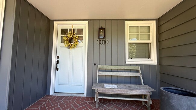 Photo - 3010 SW Underwood Dr