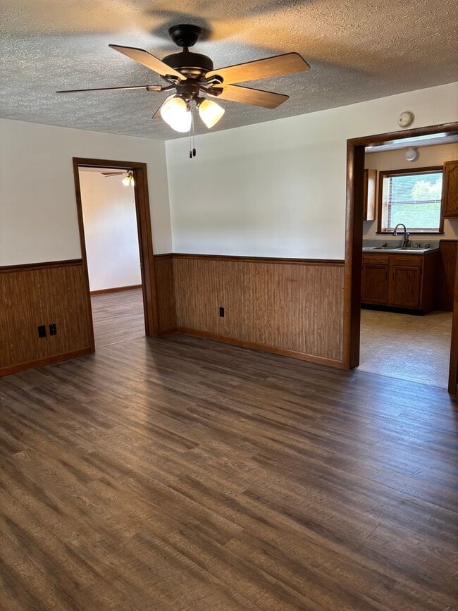 Photo - 2 Bedroom / 1 Bath Apt - Kingsport TN