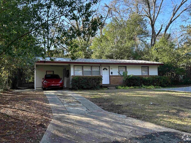 Building Photo - 318 Meadowbrook Ln Rental