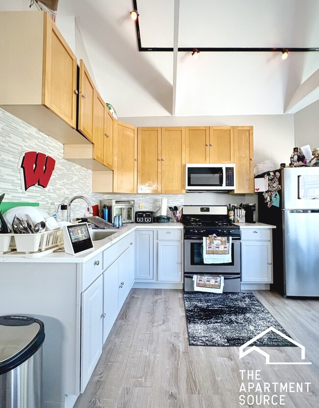 Photo - 1237 W Ohio St Unit 3