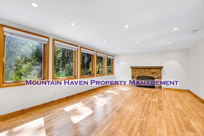Building Photo - 28929 Golf Way Rental