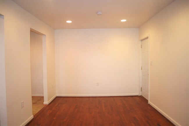 Photo - 1869 Kendall St NE Unit 4