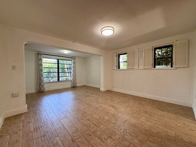 2390 SW 18th Ave