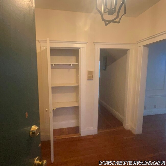 19 Mora St Unit 2