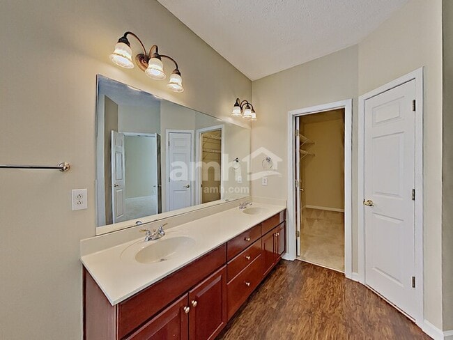 Building Photo - 1520 Bridgecrest Dr Rental