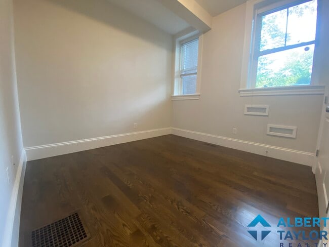 Photo - 2044 Beacon St Unit 1