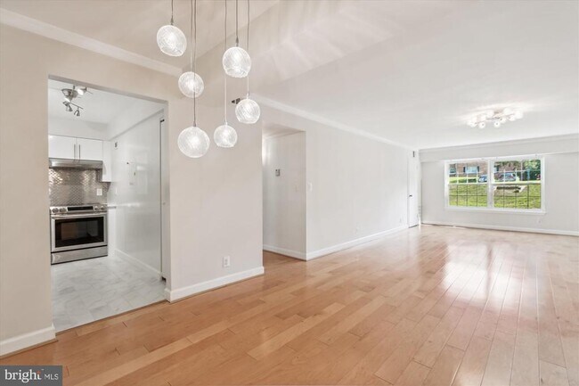 Photo - 7621 Tremayne Pl Unidad 111