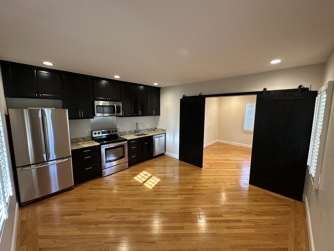 Kitchen and Living room - 3218 20th Rd N (Arlington, VA)