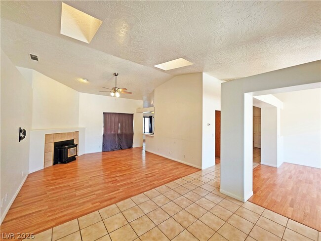 Photo - 2250 S Ambush St