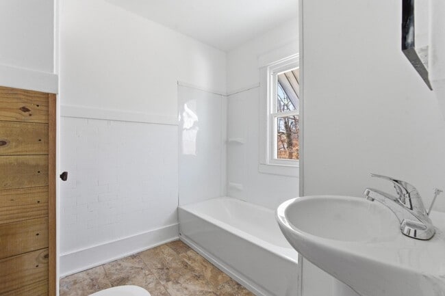 Photo - 223 Elmhurst Rd