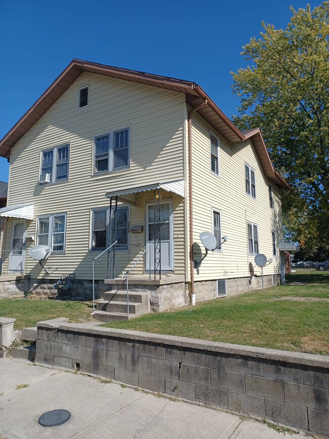 Photo - 3038 E Lynn St