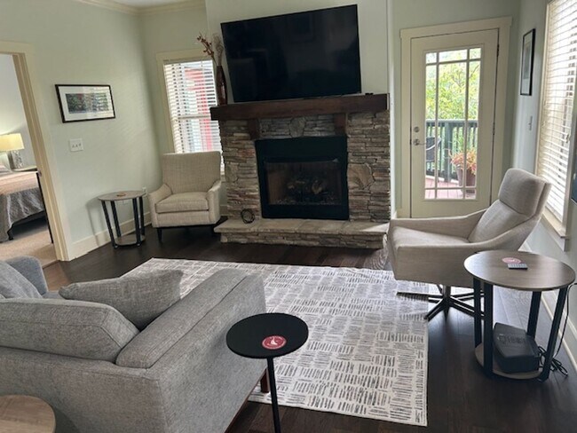 Photo - Asheville Furnished Rental!- Beaucatcher H...