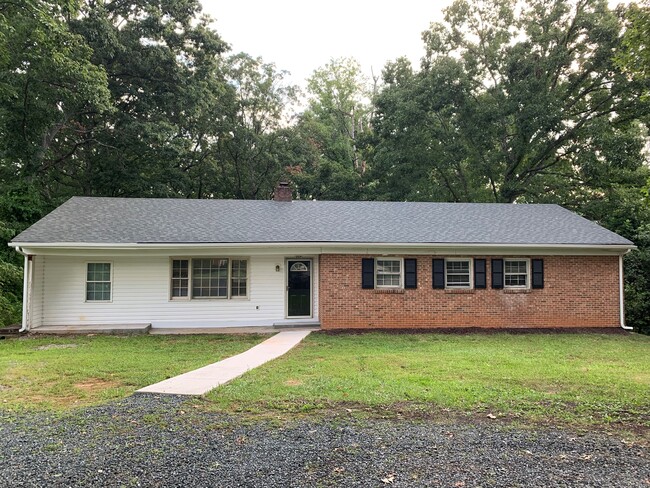 Photo - 257 Dixie Airport Rd House