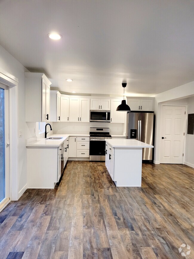 Building Photo - 13454 95th Ave NE Unit B Rental