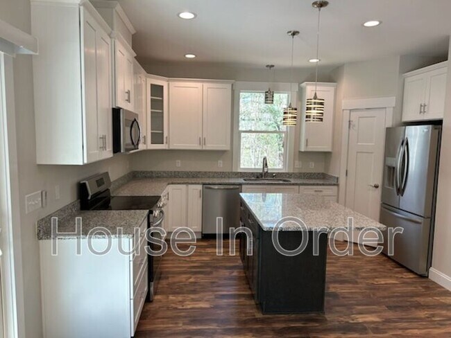 Photo - 203 Fletcher View Dr