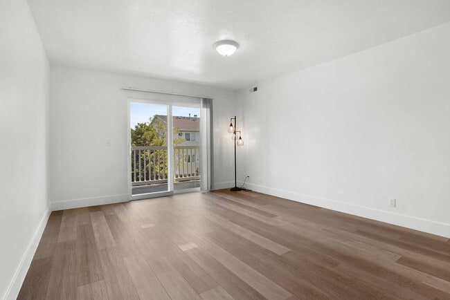 Photo - Clinton Towne Center Apartments