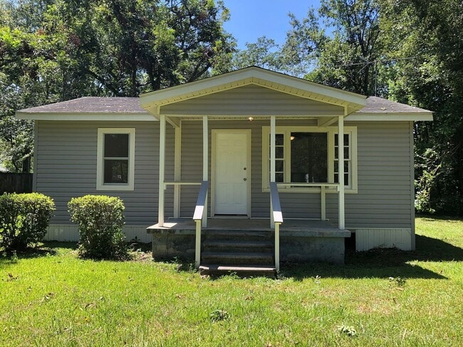Photo - 215 5th Ave
