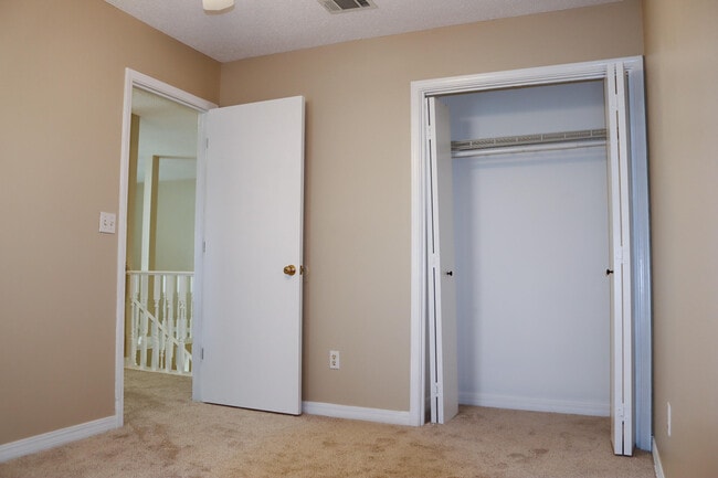 19 Holly Rd
