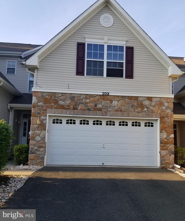 Building Photo - 203 Brinley Dr Rental