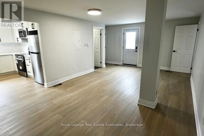 Photo - 246 Marlborough St Unité 2